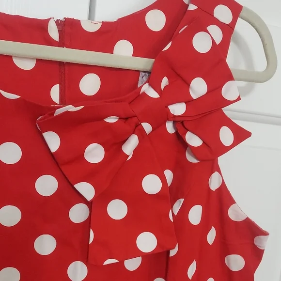 Elegant Red Polka Dot Midi Dress - Picture 3 of 8